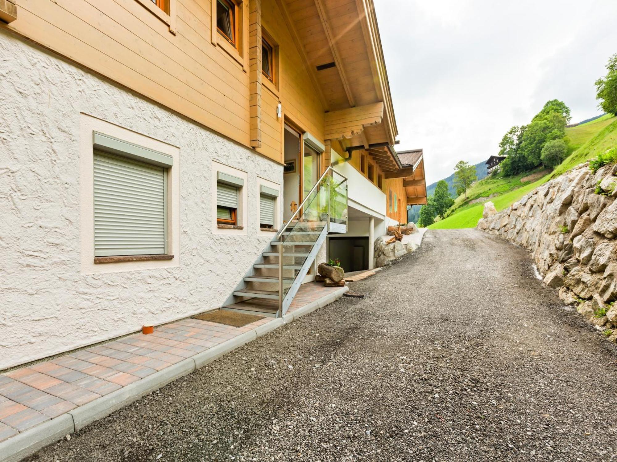 Sunlit Apartment Near Ski Area In Hollersbach Im Pinzgau Eksteriør bilde