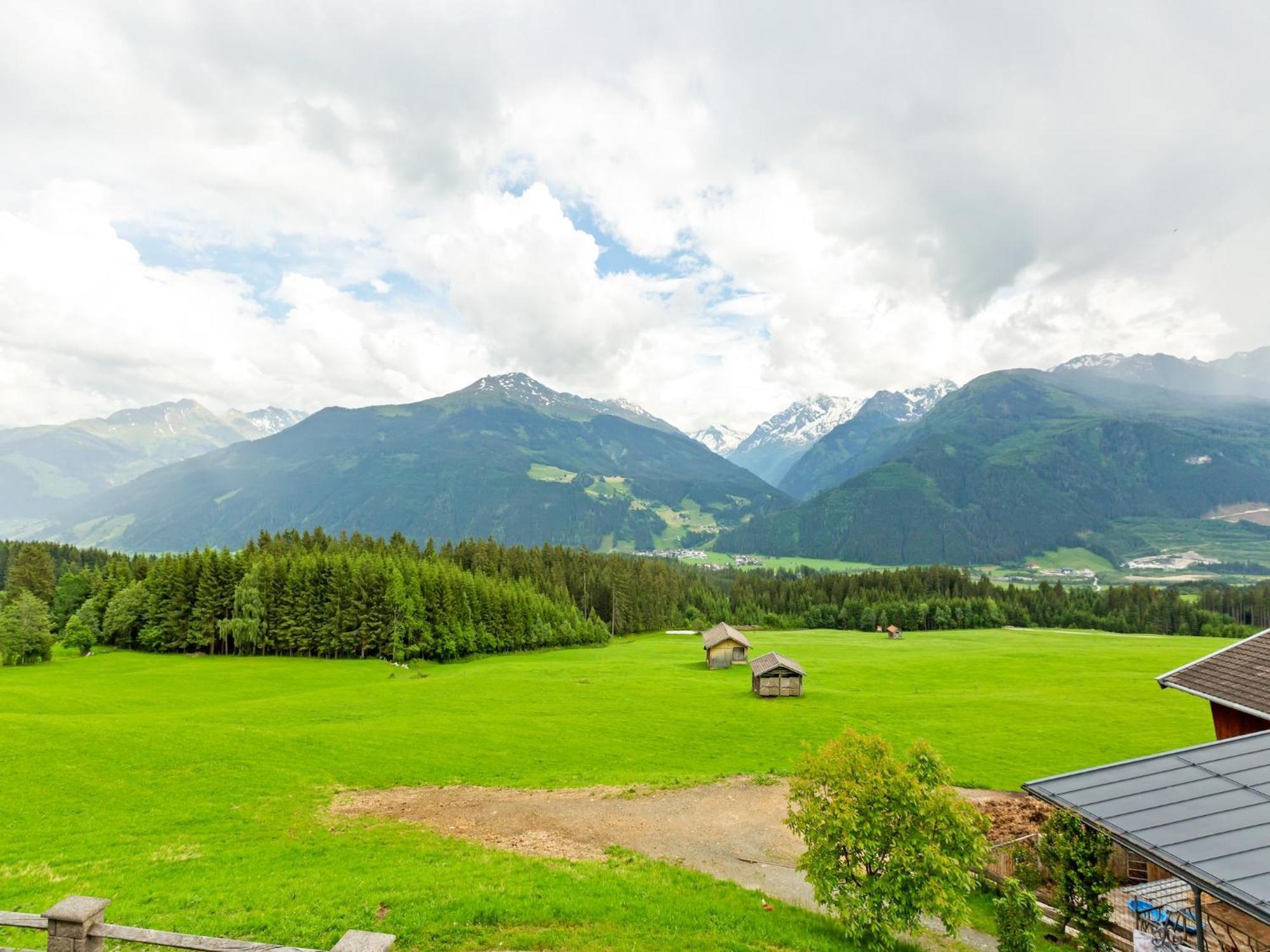 Sunlit Apartment Near Ski Area In Hollersbach Im Pinzgau Eksteriør bilde