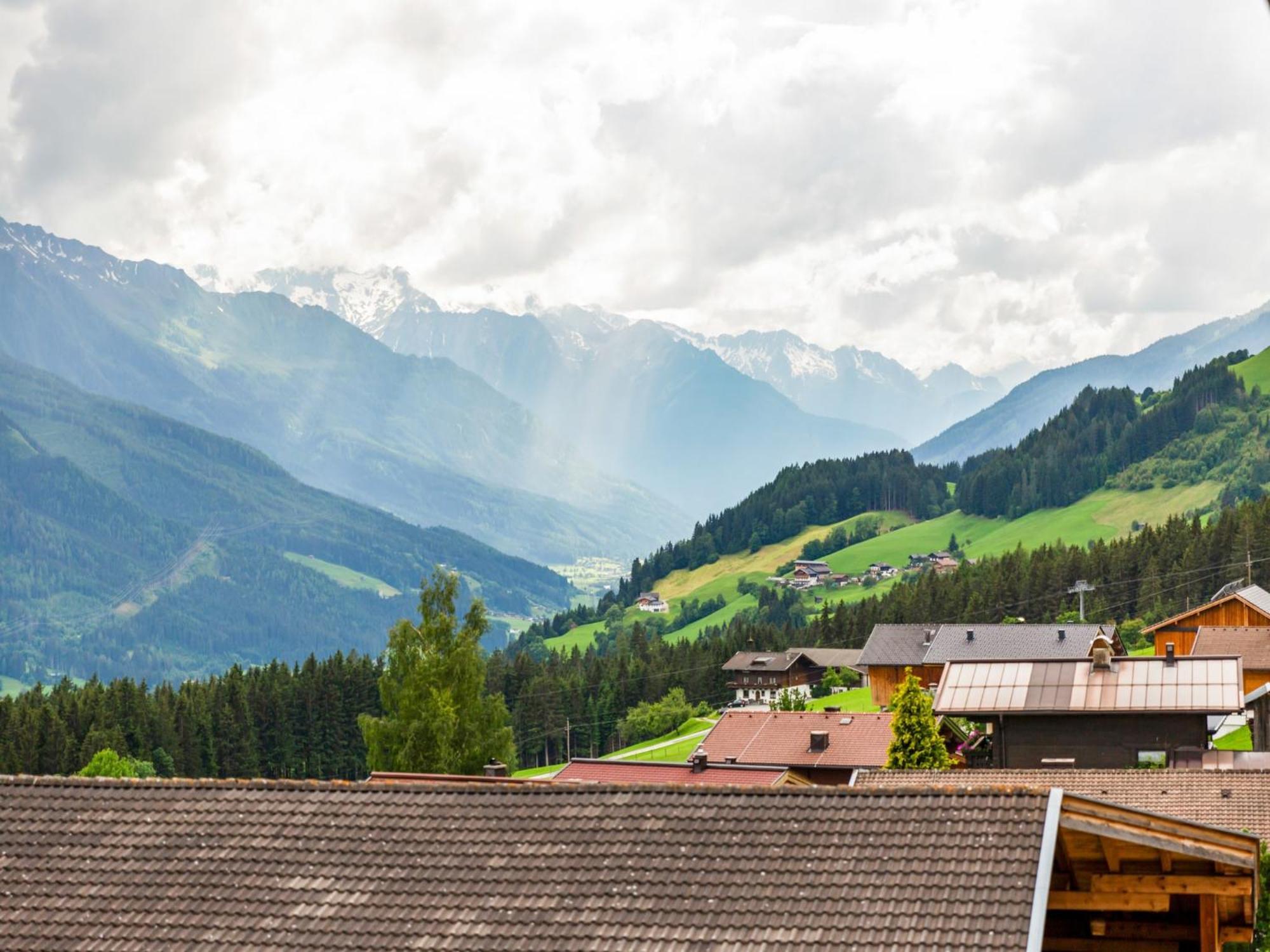 Sunlit Apartment Near Ski Area In Hollersbach Im Pinzgau Eksteriør bilde